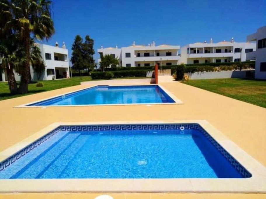 Lake Apartment - Pool And Sea View & Tennis Court & Bbq Pêra Zewnętrze zdjęcie