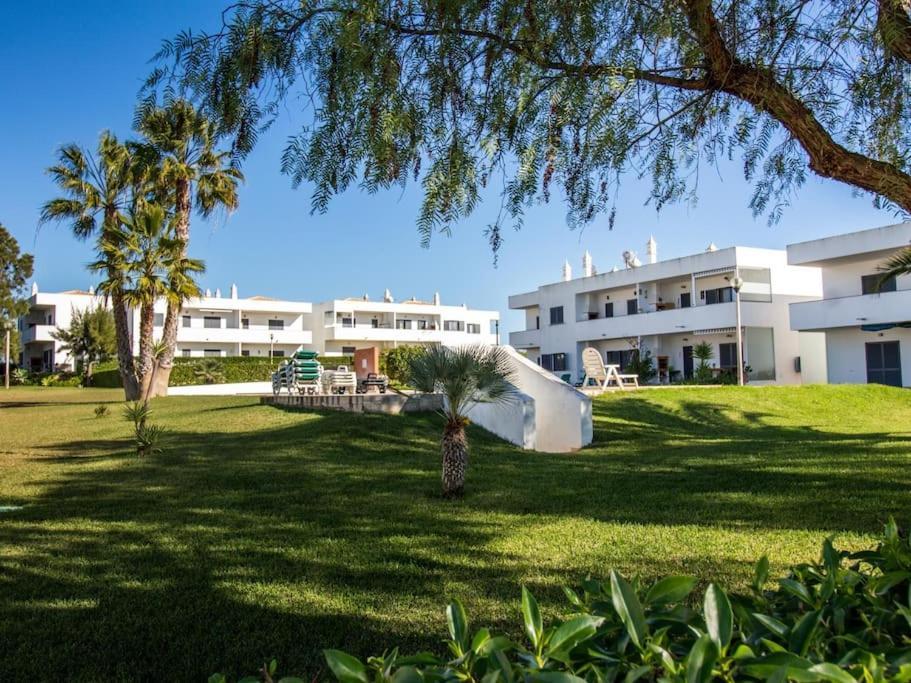 Lake Apartment - Pool And Sea View & Tennis Court & Bbq Pêra Zewnętrze zdjęcie